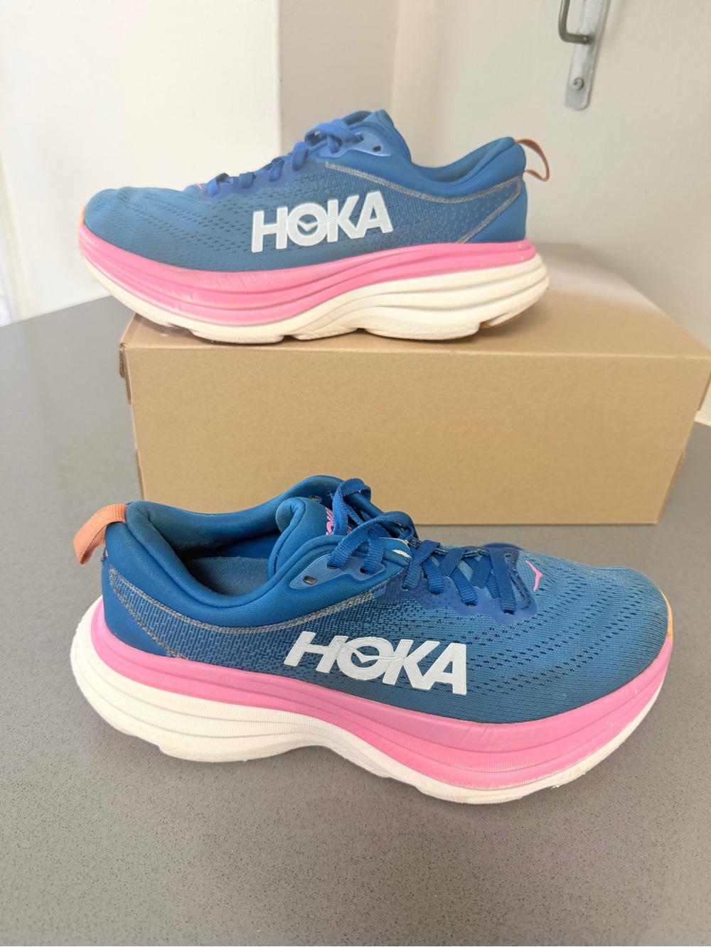 HOKA Bondi 8 Blue & Pink women’s running Cushioning Running Shoes size 7.5